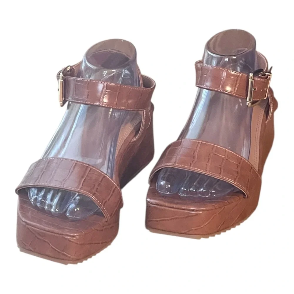 ASOS Brown Croc Embossed‎ Platform Wedge Sandals Size 9